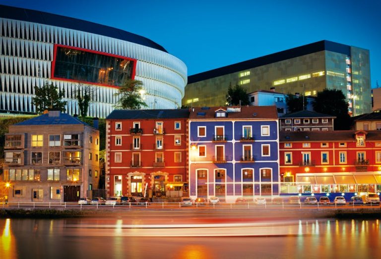 Where To Stay Near Sofi Stadium